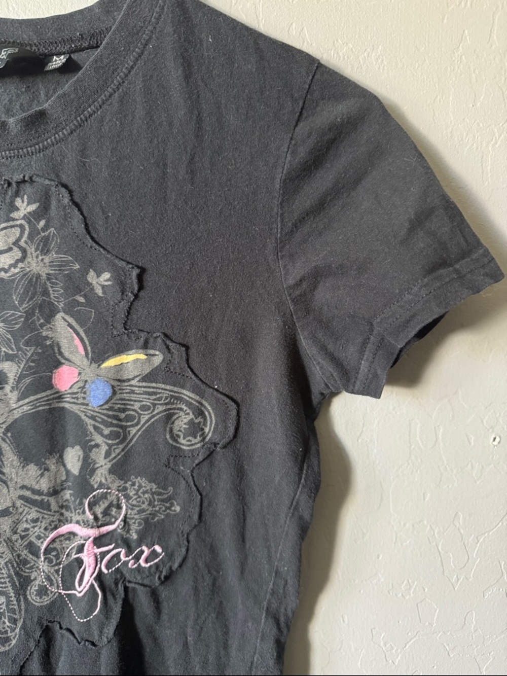Fox Black Graphic Short-Sleeve Tee with Pink Blue Yellow Accents - Picture 4 of 6